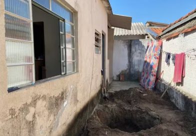 Mulher é encontrada morta e enterrada em quintal de casa em Taubaté